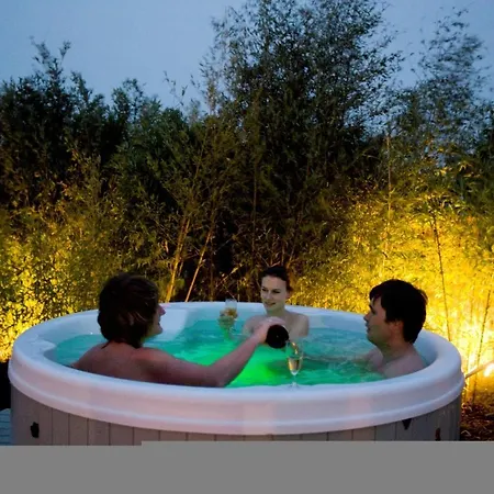 Seanooz - Wellness Overnachting Met Prive Bioscoop Aan Feriehus