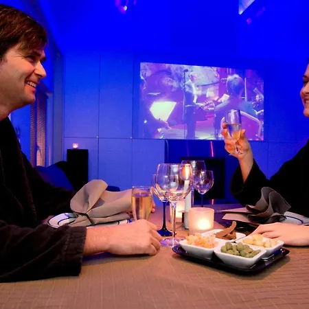 Seanooz - Wellness Overnachting Met Prive Bioscoop Aan Holiday home